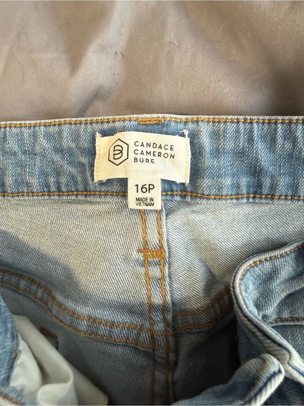 Candace Cameron Bure Light Blue womens Jeans 16P
